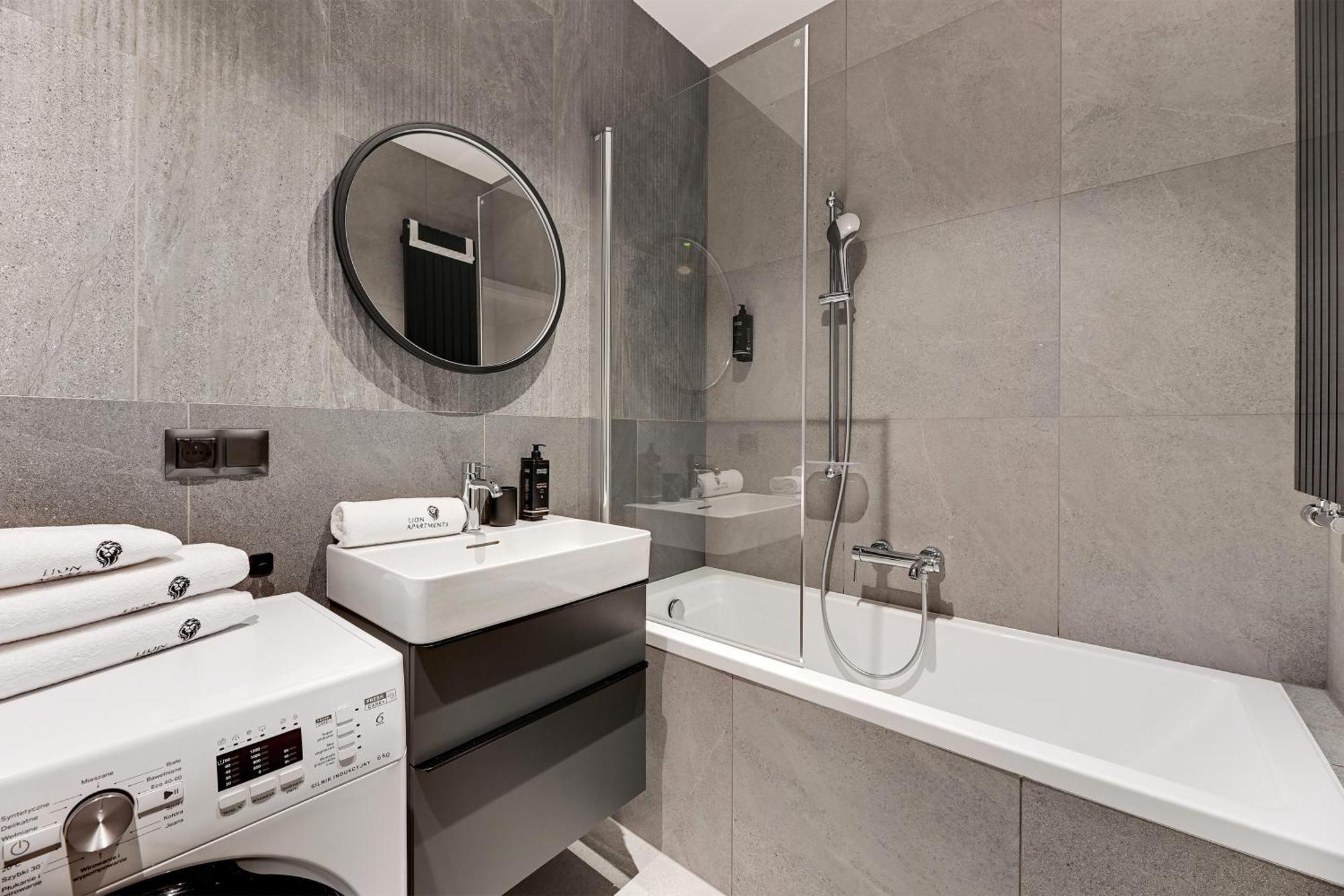 Scala City Center Magic Apartments With Parking By Lion Apartments グダニスク エクステリア 写真